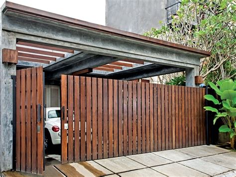 pintu pagar minimalis + kayu